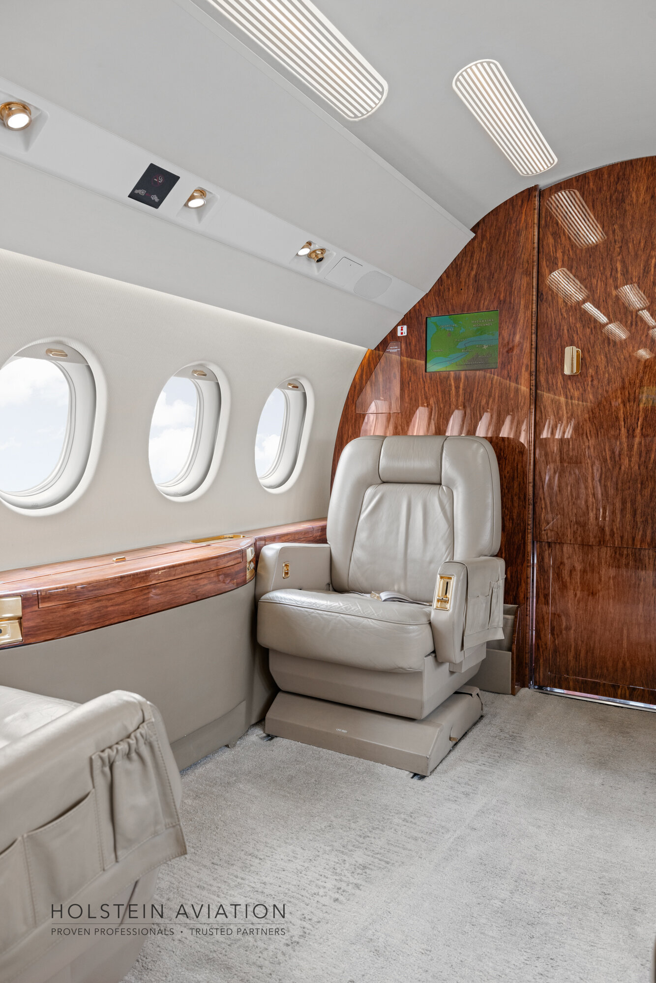 Falcon 2000 Watermarked-9