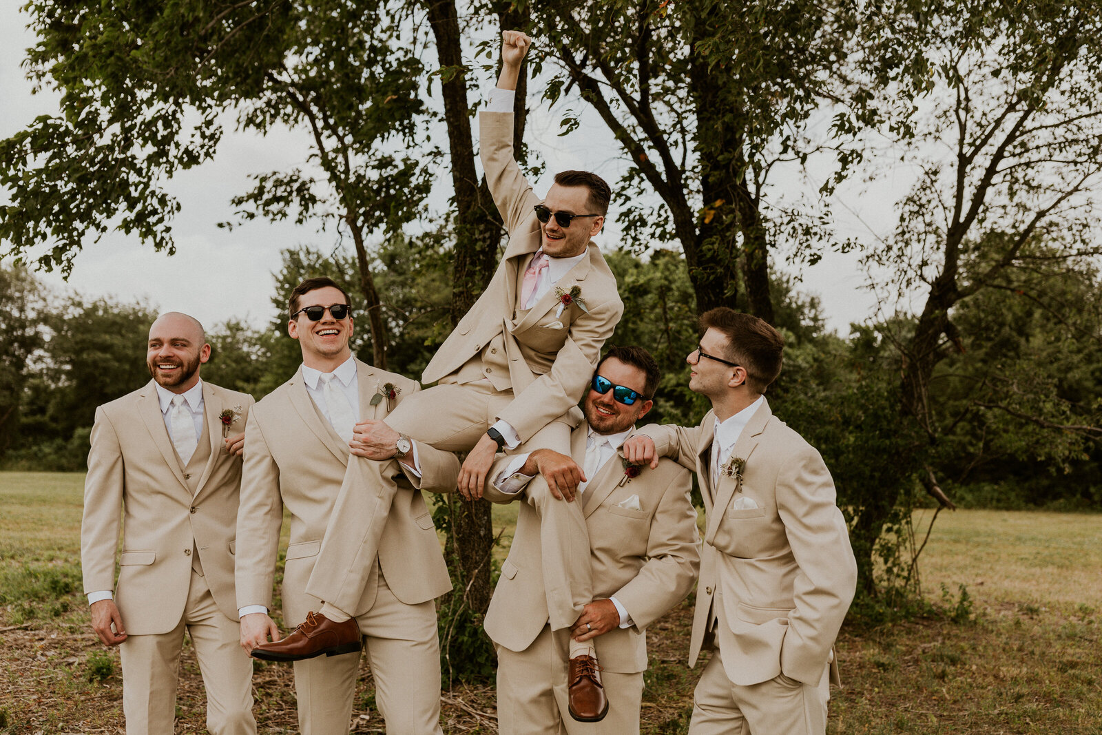 mallory_kyle_vintage_boho_wedding_the_guys-15