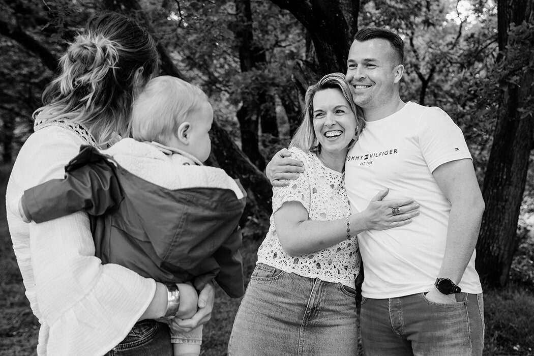 familiefotoinspiratie, familiefotoshootbrabant, familiefotograafbrabant, spontanegezinsfotos, rijsbergen, zundert, rucphen, schijf, halderberge, ettenleur