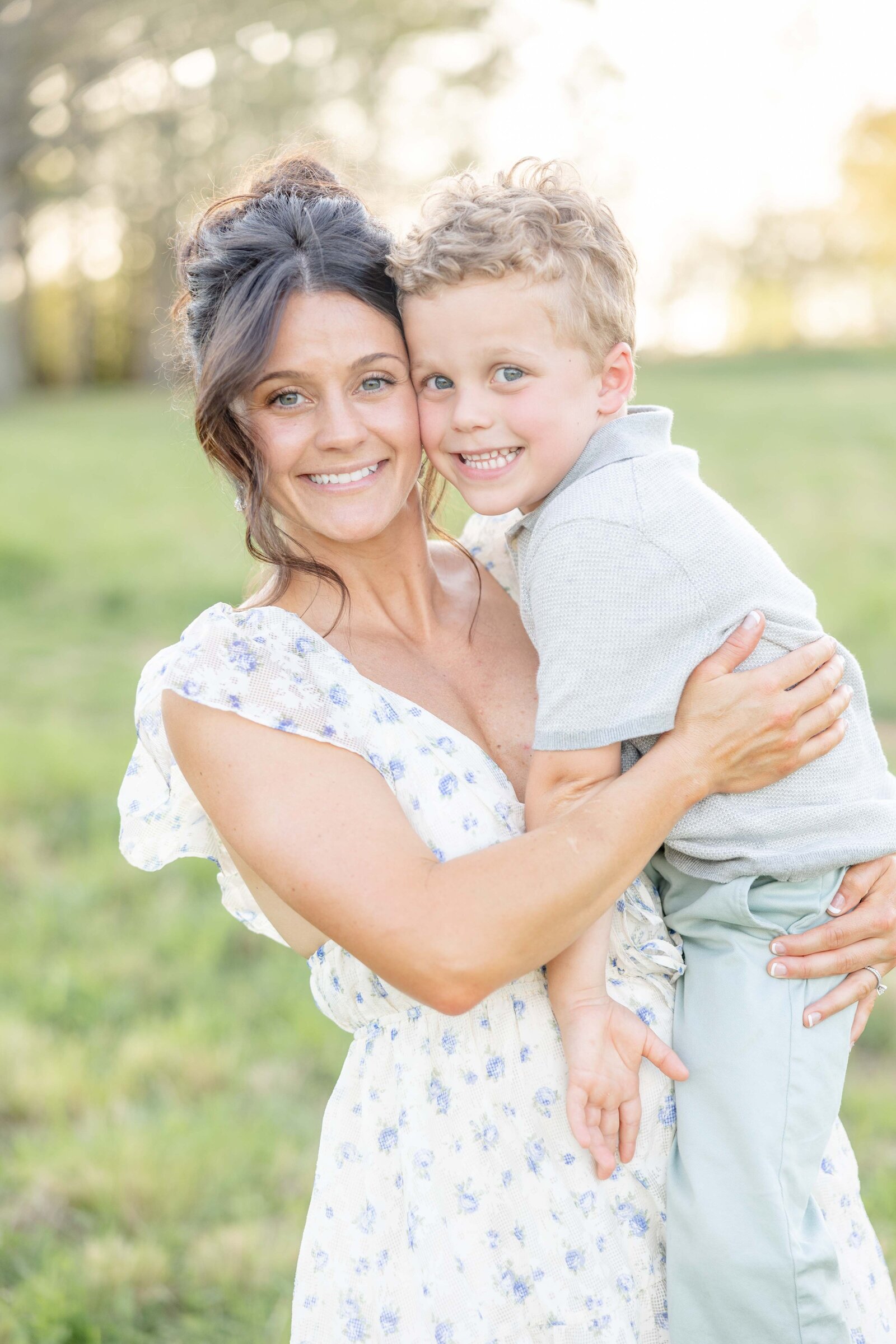 Raliegh-NC-spring-Mini-Session-Magnolia-and-Grace-Photography-Co-HeatherS# (1)-14
