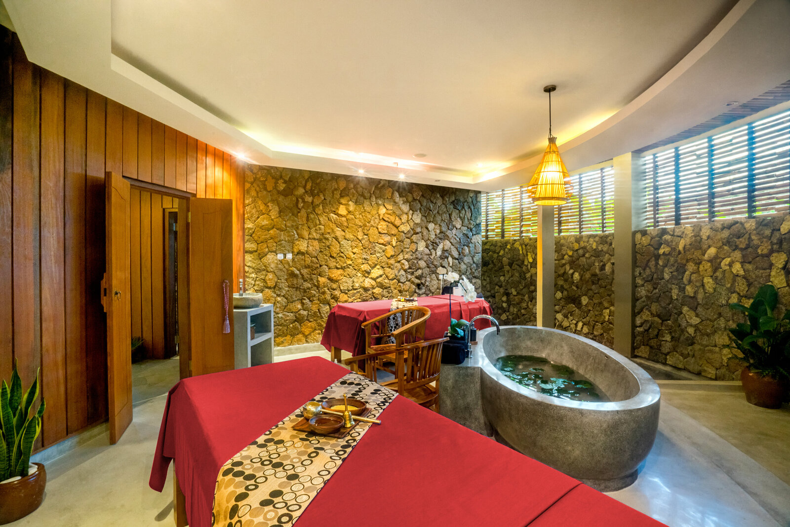 Enchanted Garden - Spa Room (1)