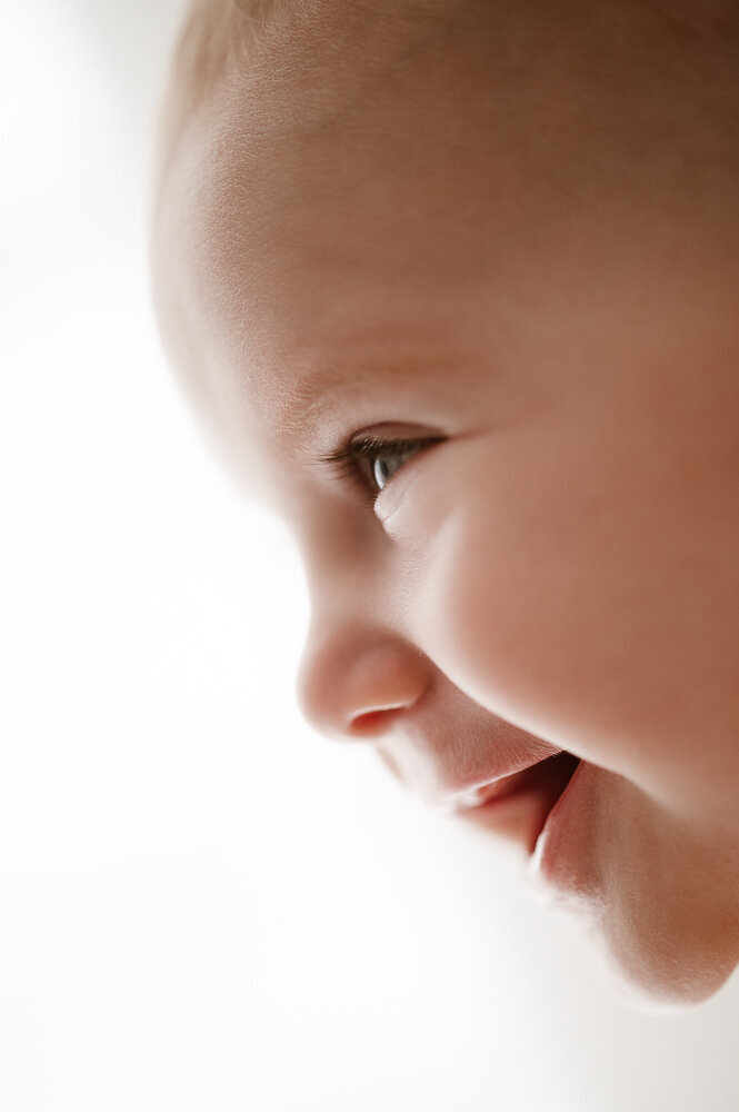 6 months baby photos Sydney Family Baby Photographer-22