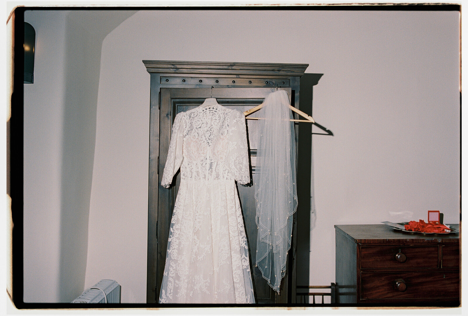 Zara-Staples-Edinburgh-Film-Wedding-Photographer-115