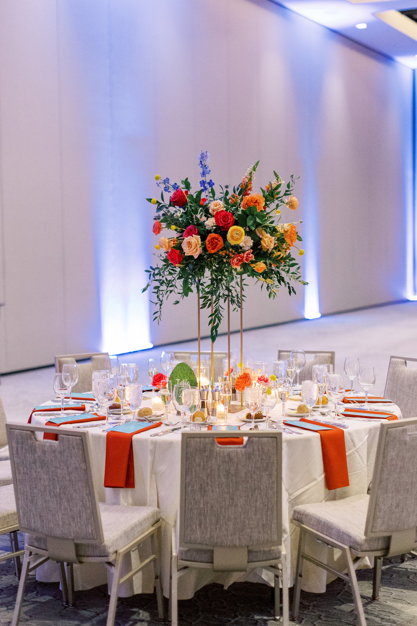luxury-wedding-flowers-tall-wedding-reception-centerpiece-spring-pink-peach
