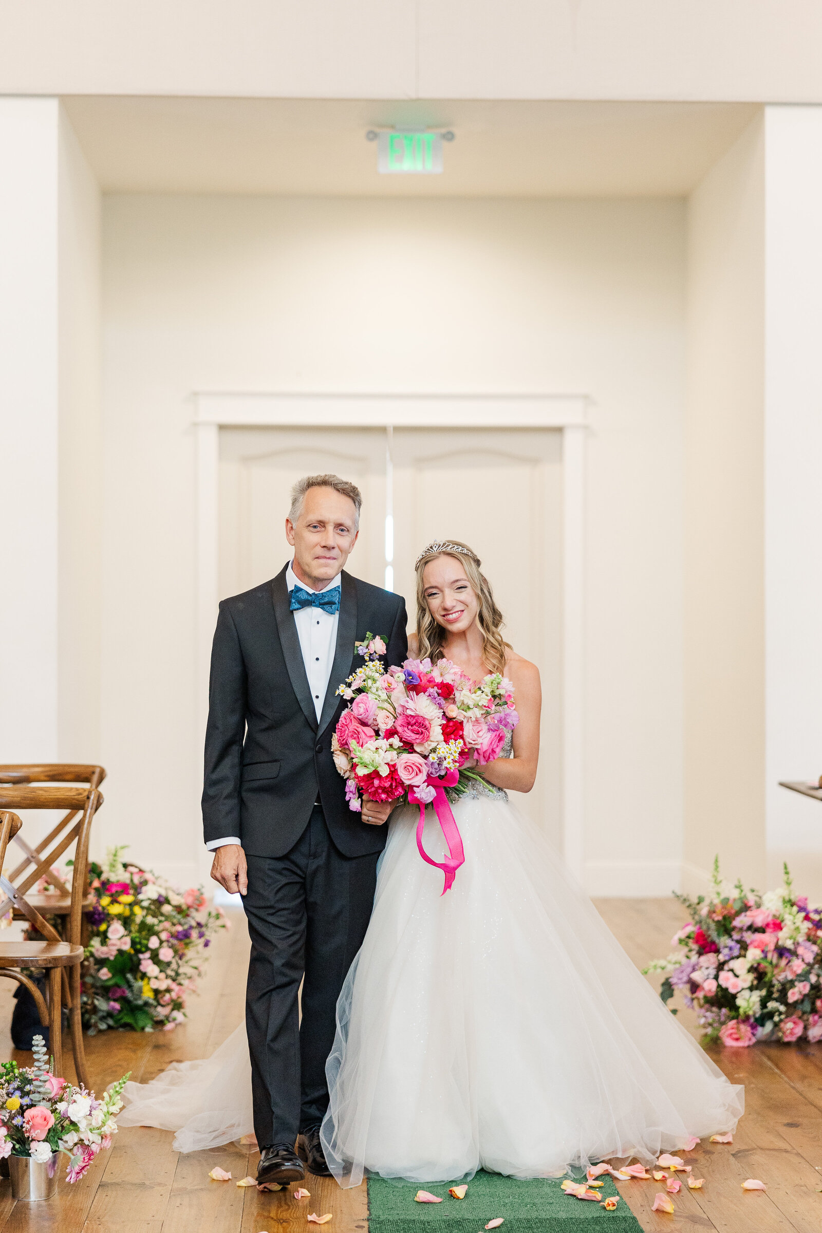 Bride-walking-down-aisle-with-father