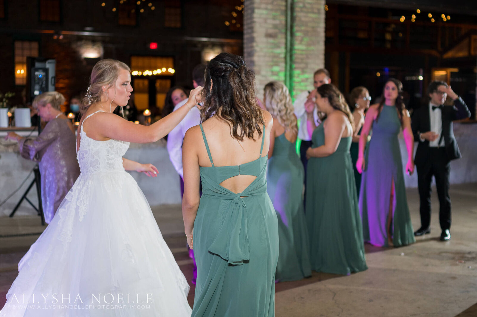 Wedding-at-The-Factory-on-Barclay-in-Milwaukee-1137