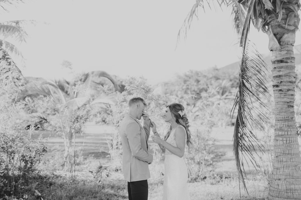 W0510_Wright_Olowalu-Maluhia_Maui-Wedding_CaitlinCatheyPhoto_1183-b&w