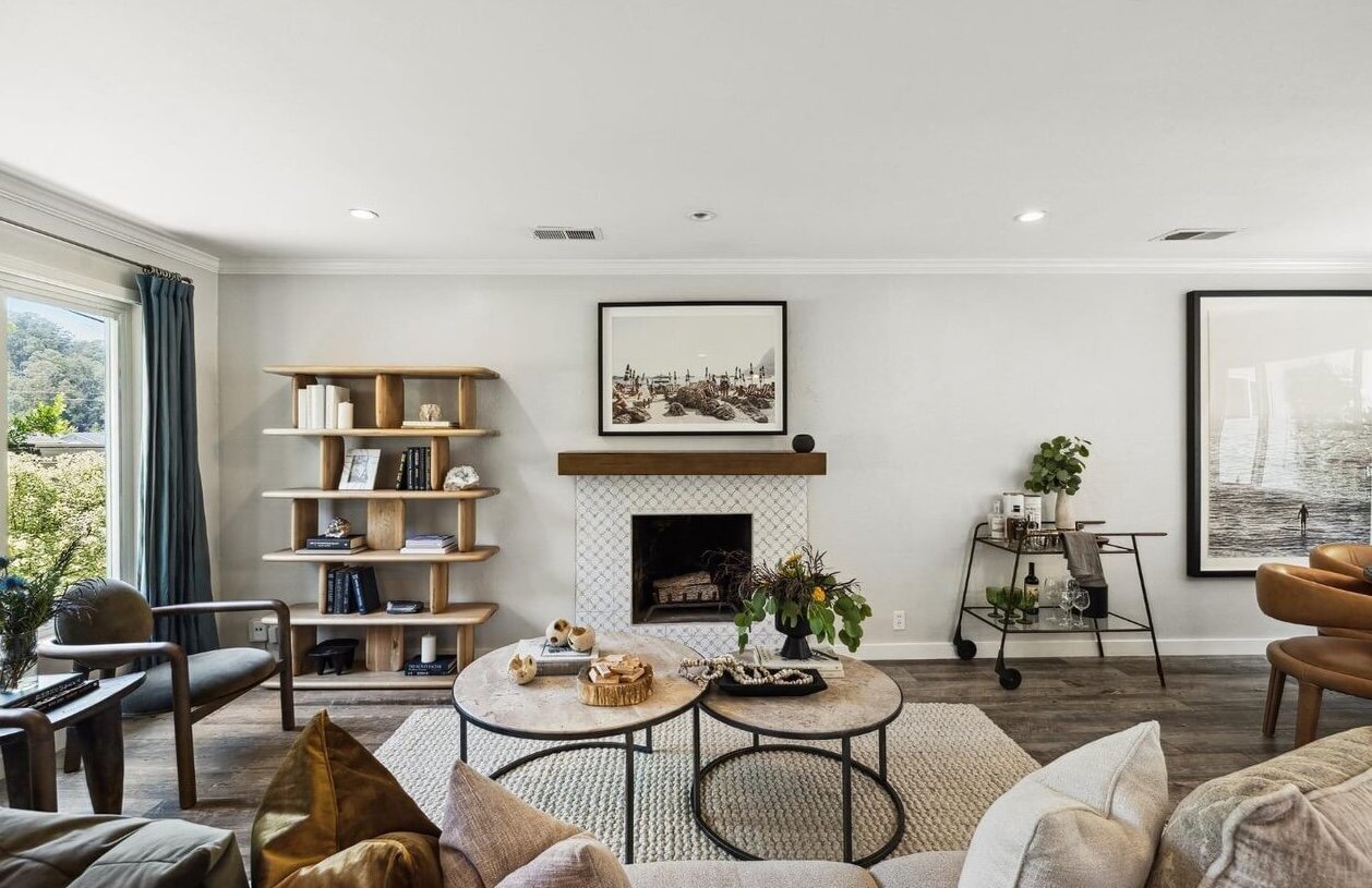 styled-living-room-pacifica-ca