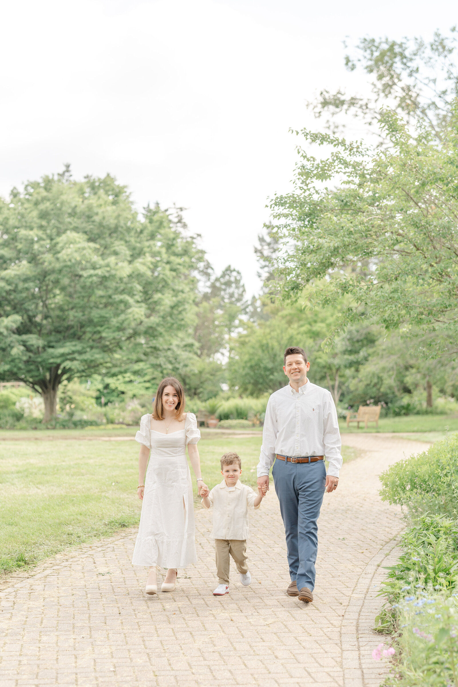 family walking during Chantilly, Virginia session