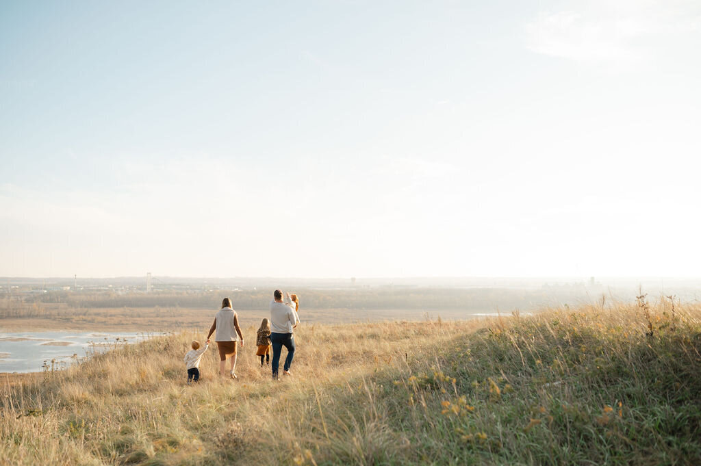 Fall-FamilyofFive-EdenPrairie-Bloomington-Minnesota-RelaxedFamilyPhotographer1