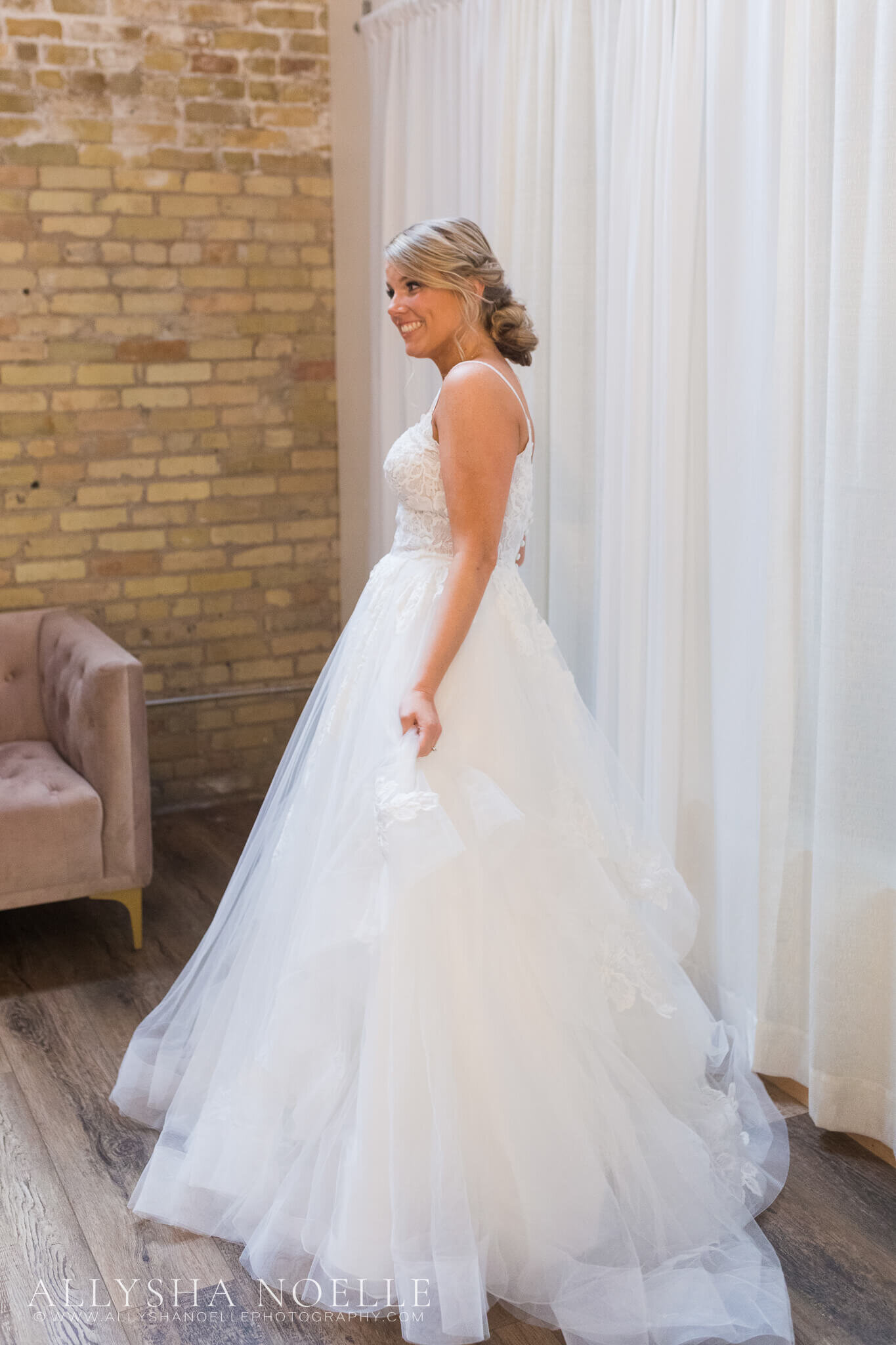 Wedding-at-The-Factory-on-Barclay-in-Milwaukee-0122