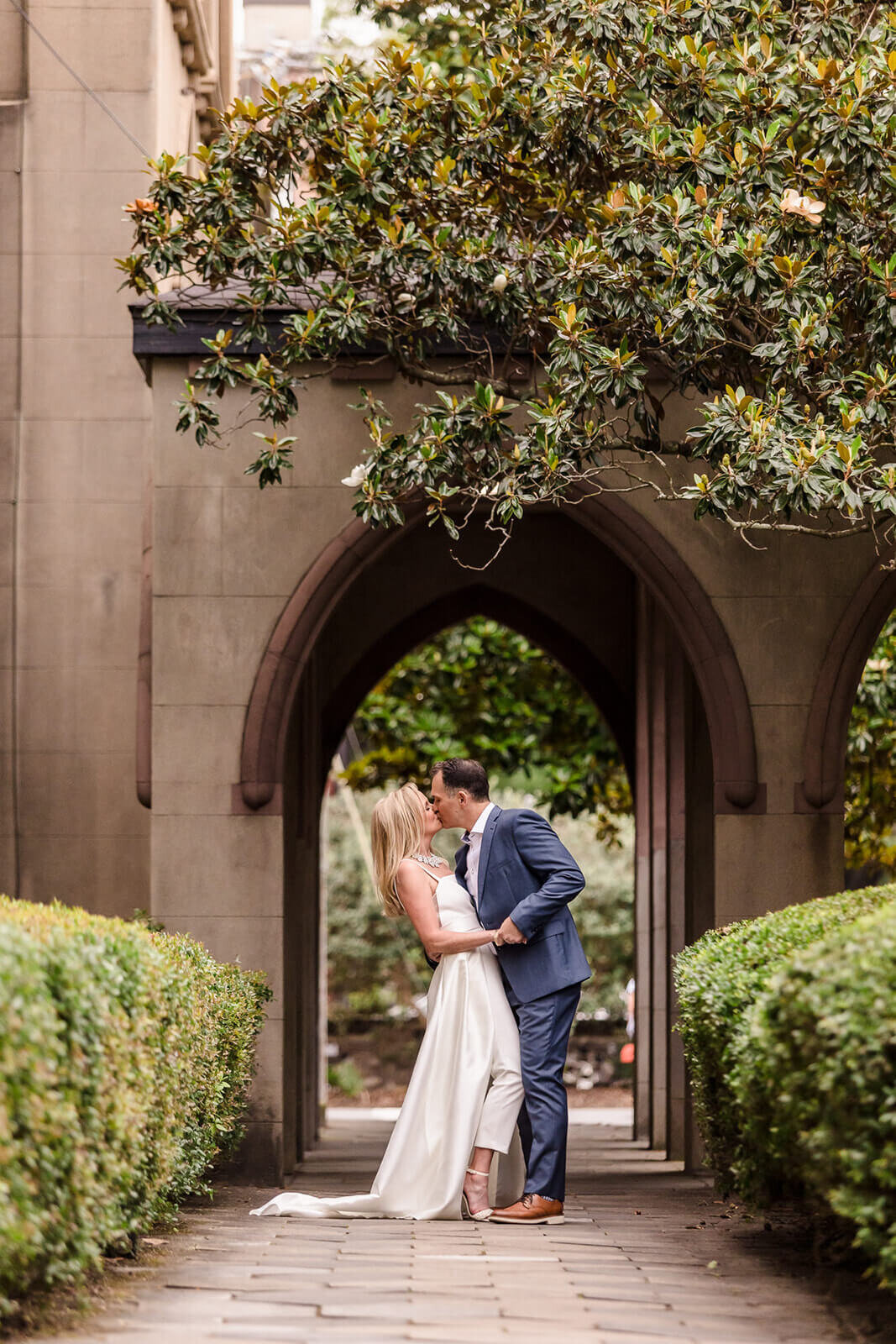 Bu_Johnson_Savannah_Elopement_Forsyth_Park12