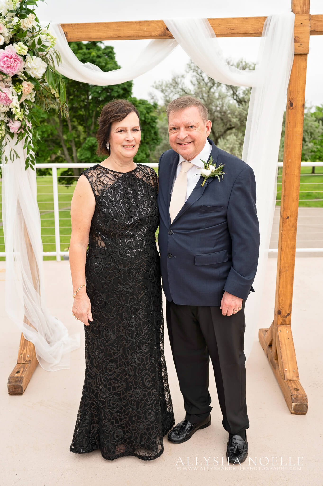 Wedding-at-River-Club-of-Mequon-500