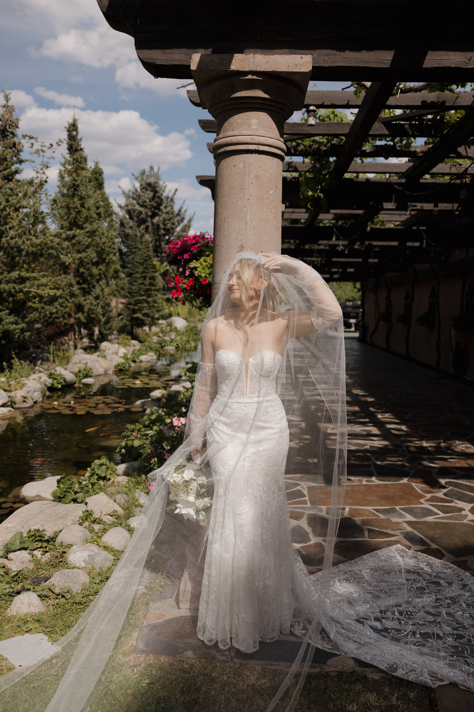 bride-portrait-in-direct-sun