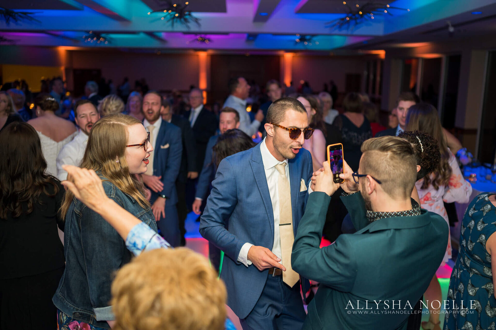 Wedding-at-River-Club-of-Mequon-981
