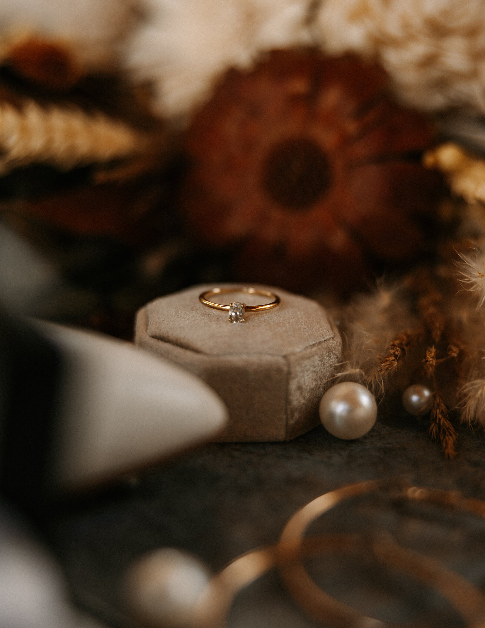 intimate calgary winery wedding danielle boulger photography calgary wedding photographer