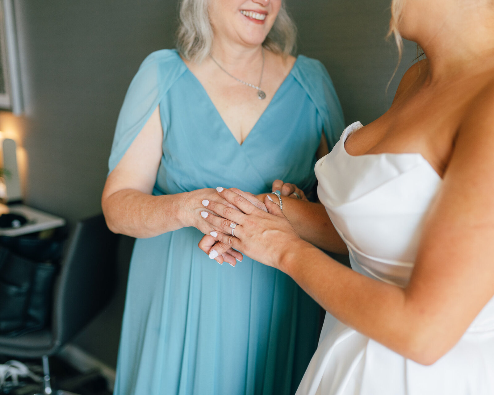 Corby Intercontinental Hotel Kansas City Wedding Plaza-37