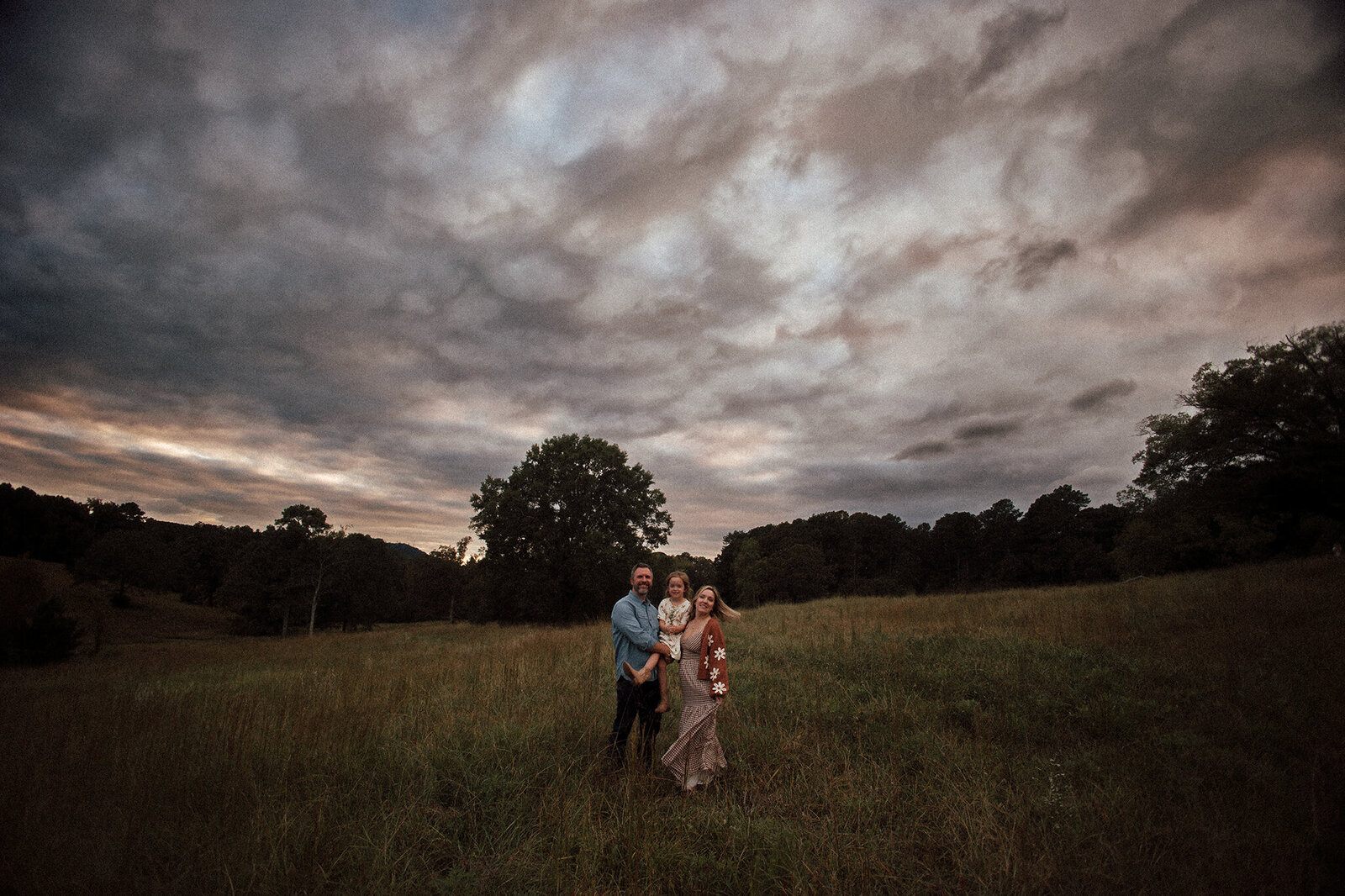 Family photos with a family of 5 at sunset in Marietta, Ga.