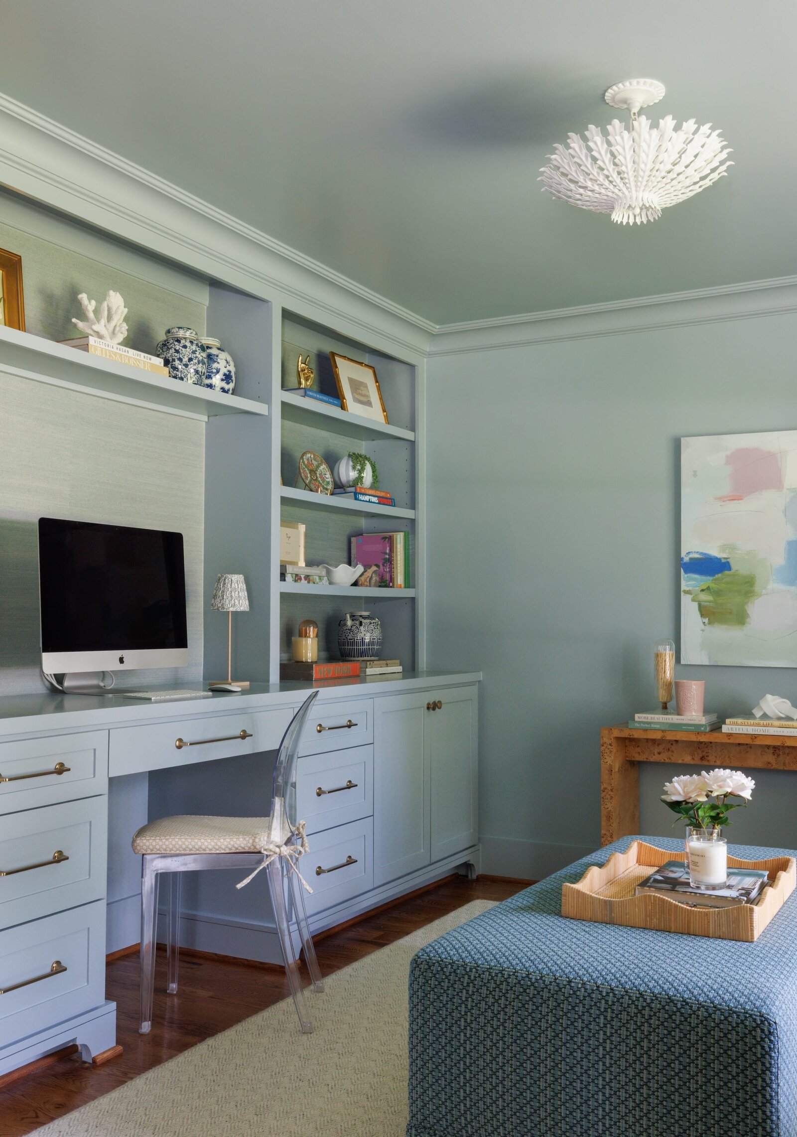 vision and hammer interior design build-in office wall with styled shelves and computer