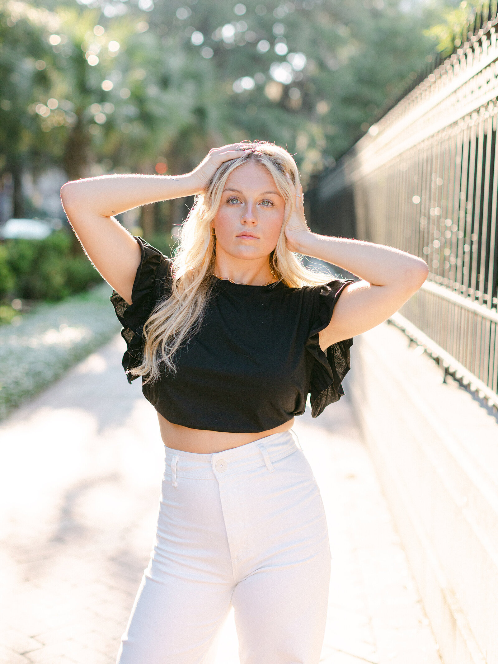 134-torianna-brooke-portraiture-historic-downtown-savannah-senior-session-faith