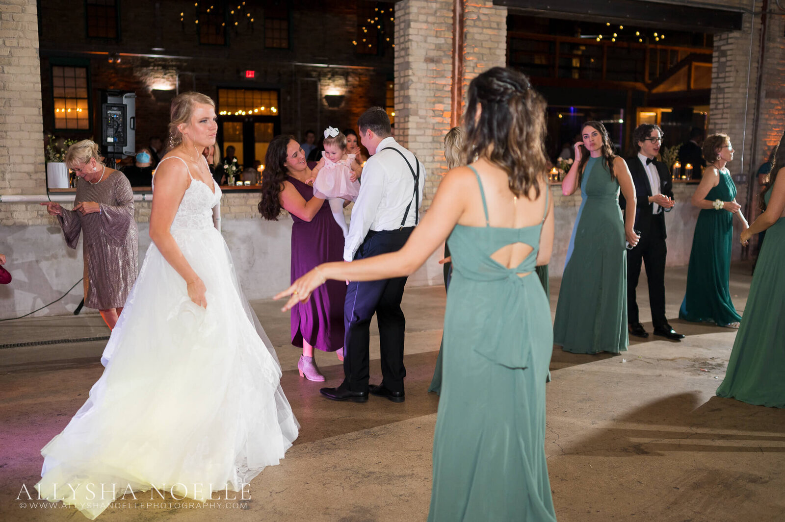 Wedding-at-The-Factory-on-Barclay-in-Milwaukee-1139