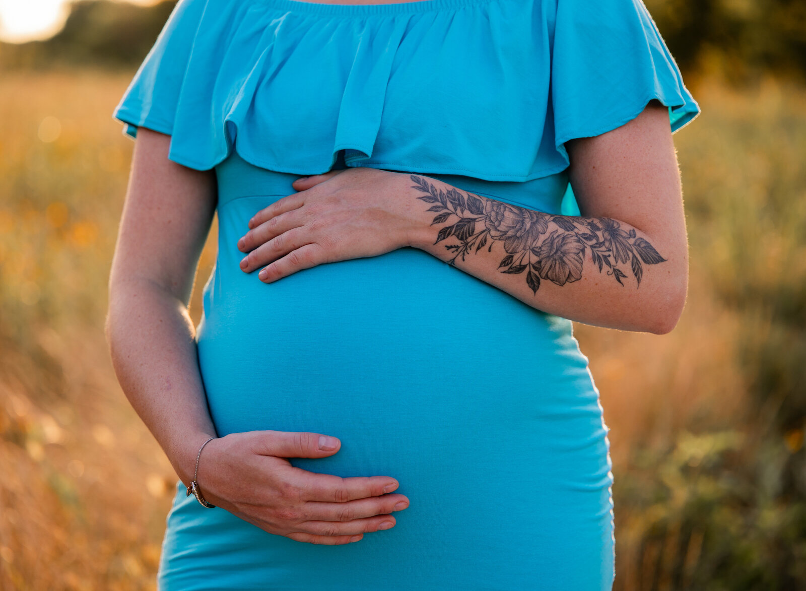 maternity photo closeup of belly