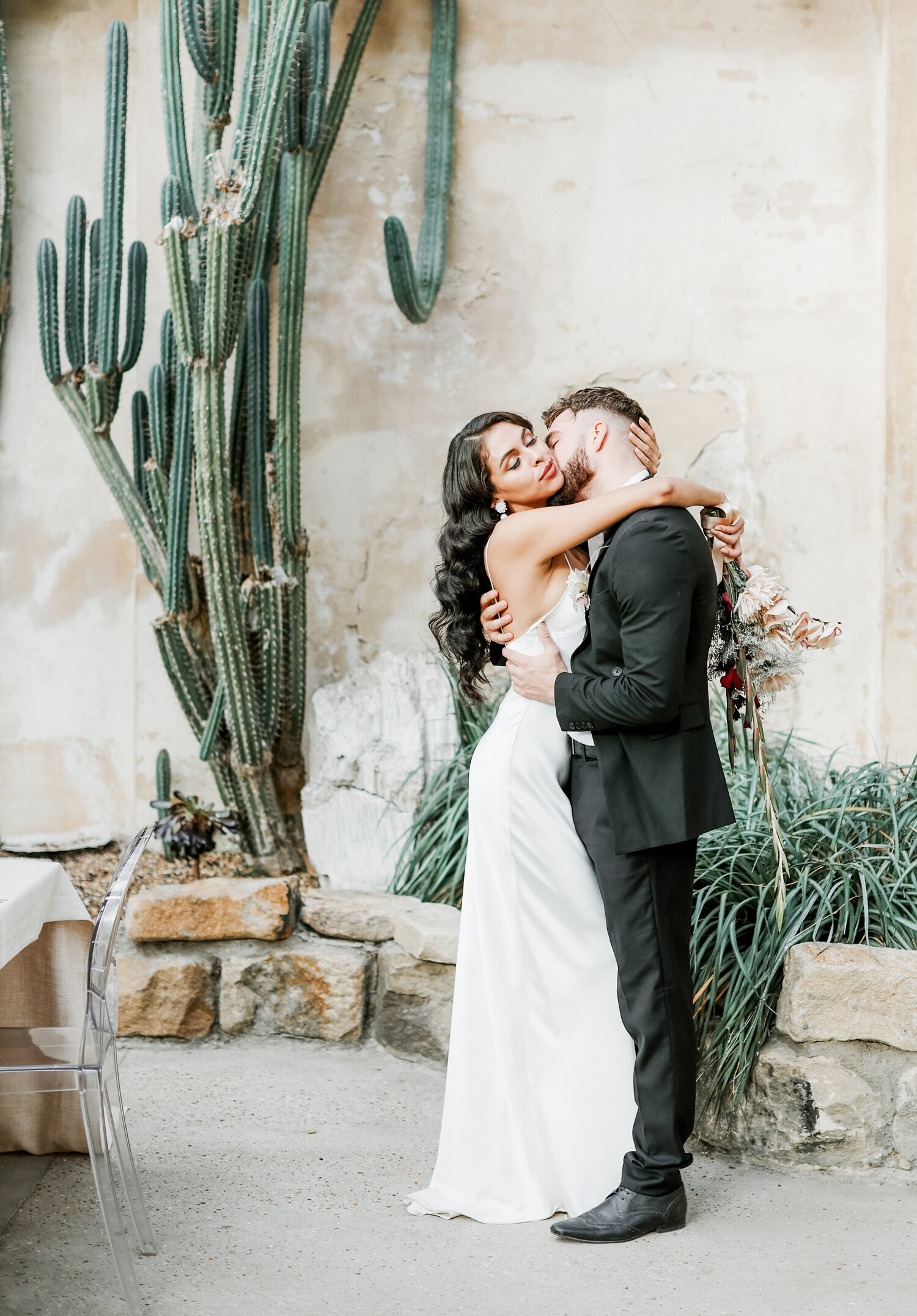 Syon-Park-wedding-venue-bride-and-groom-photographer