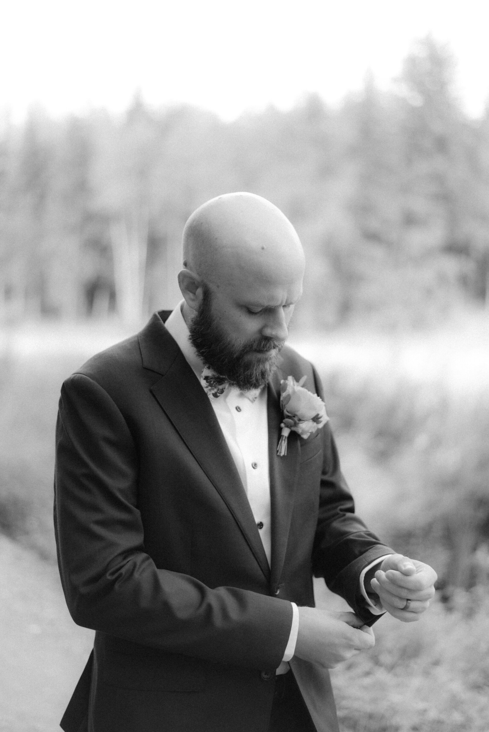 Sulhanen odottaa morsianta