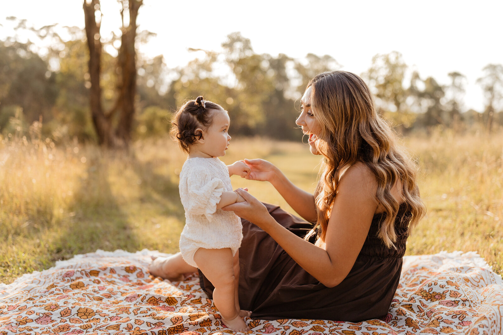 candid-motherhood-session-north-west-sydney