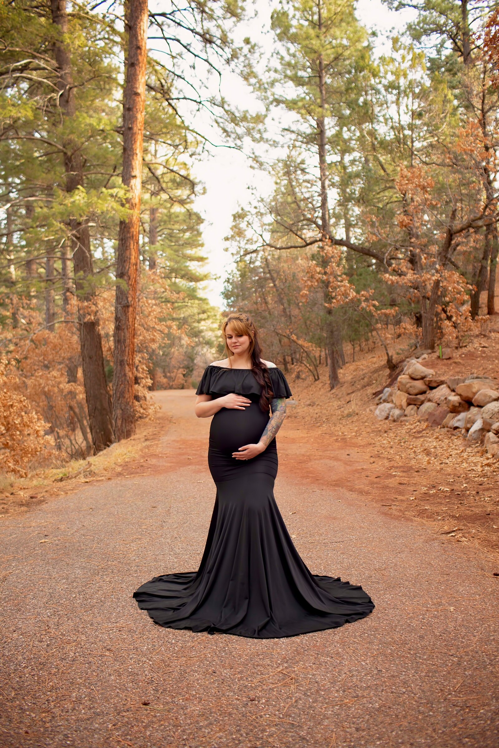 Sandia-Mountain-maternity-session-black-dress