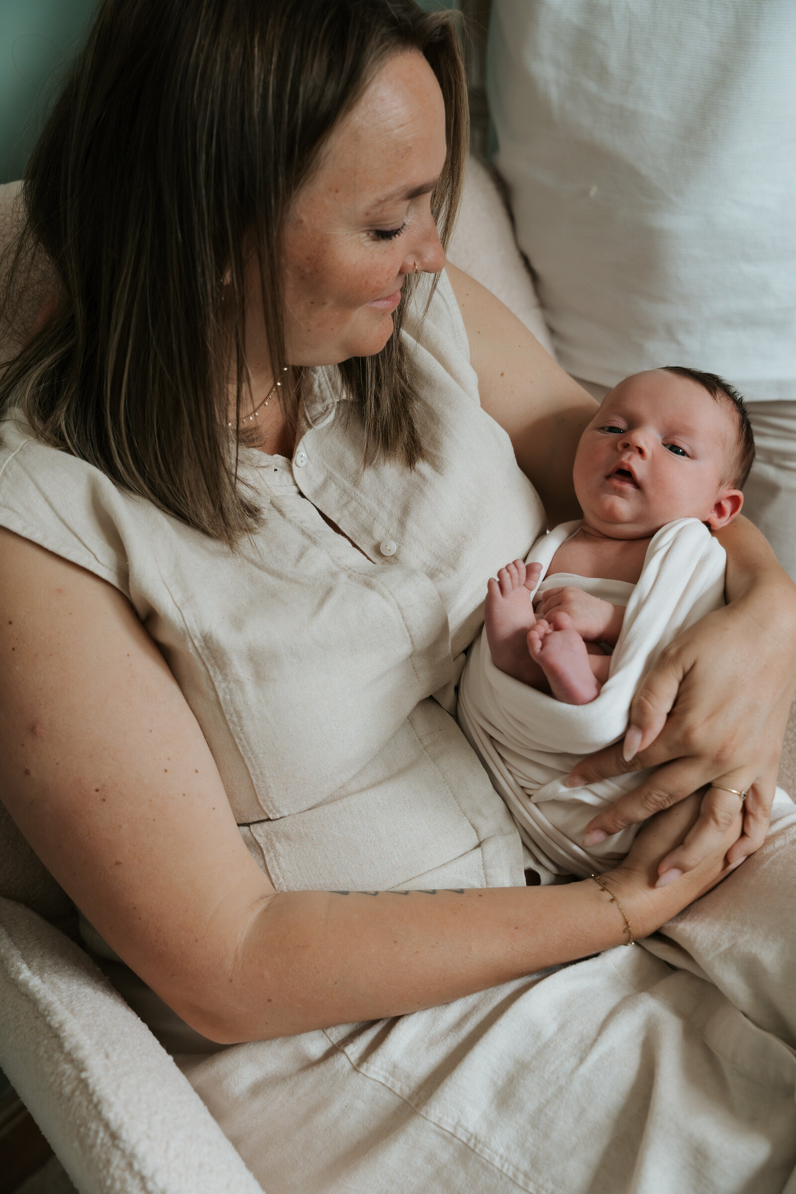 Newbornshoot aan huis met natuurlijke lichtinval