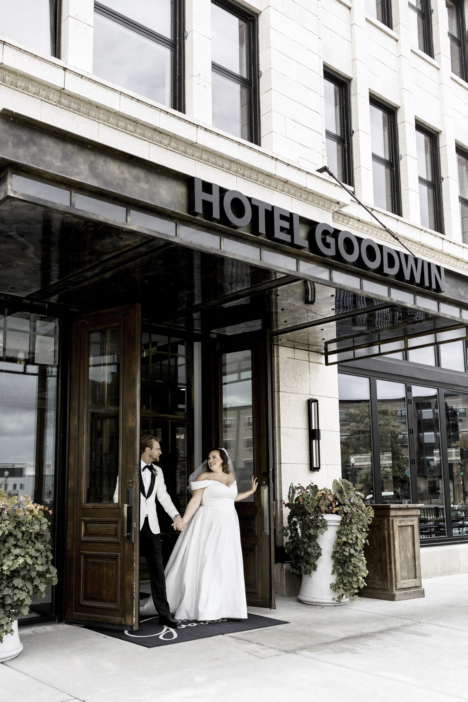 hotel-goodwin-illinois-wedding