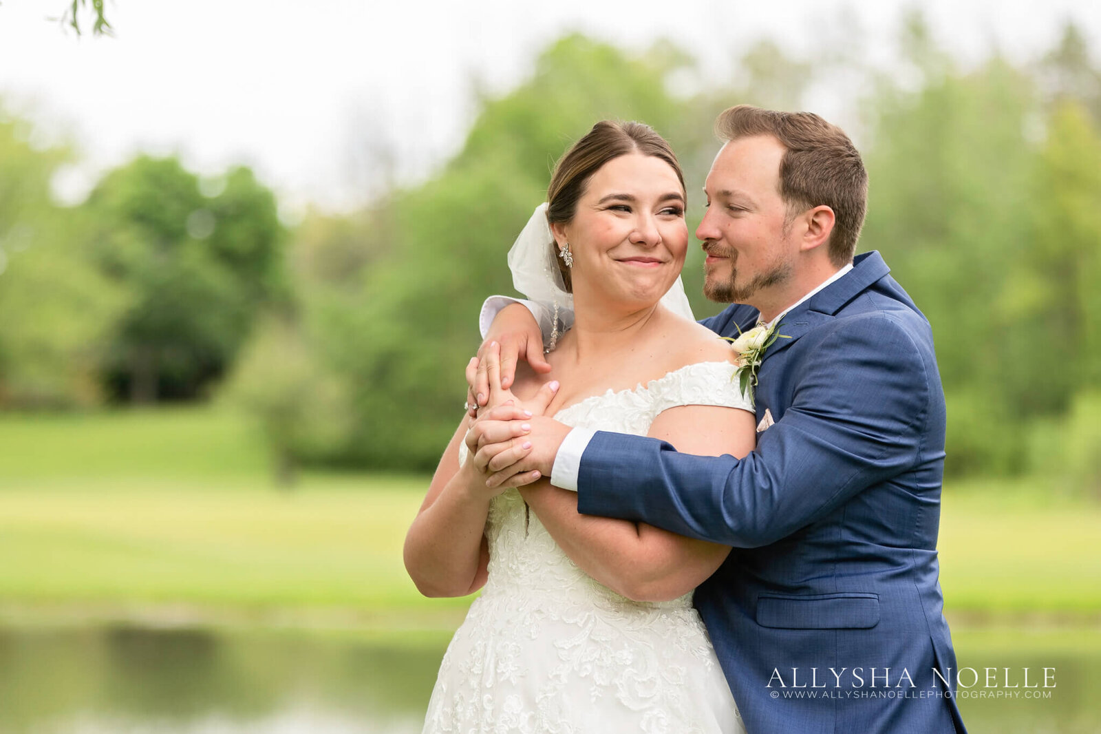Wedding-at-River-Club-of-Mequon-363