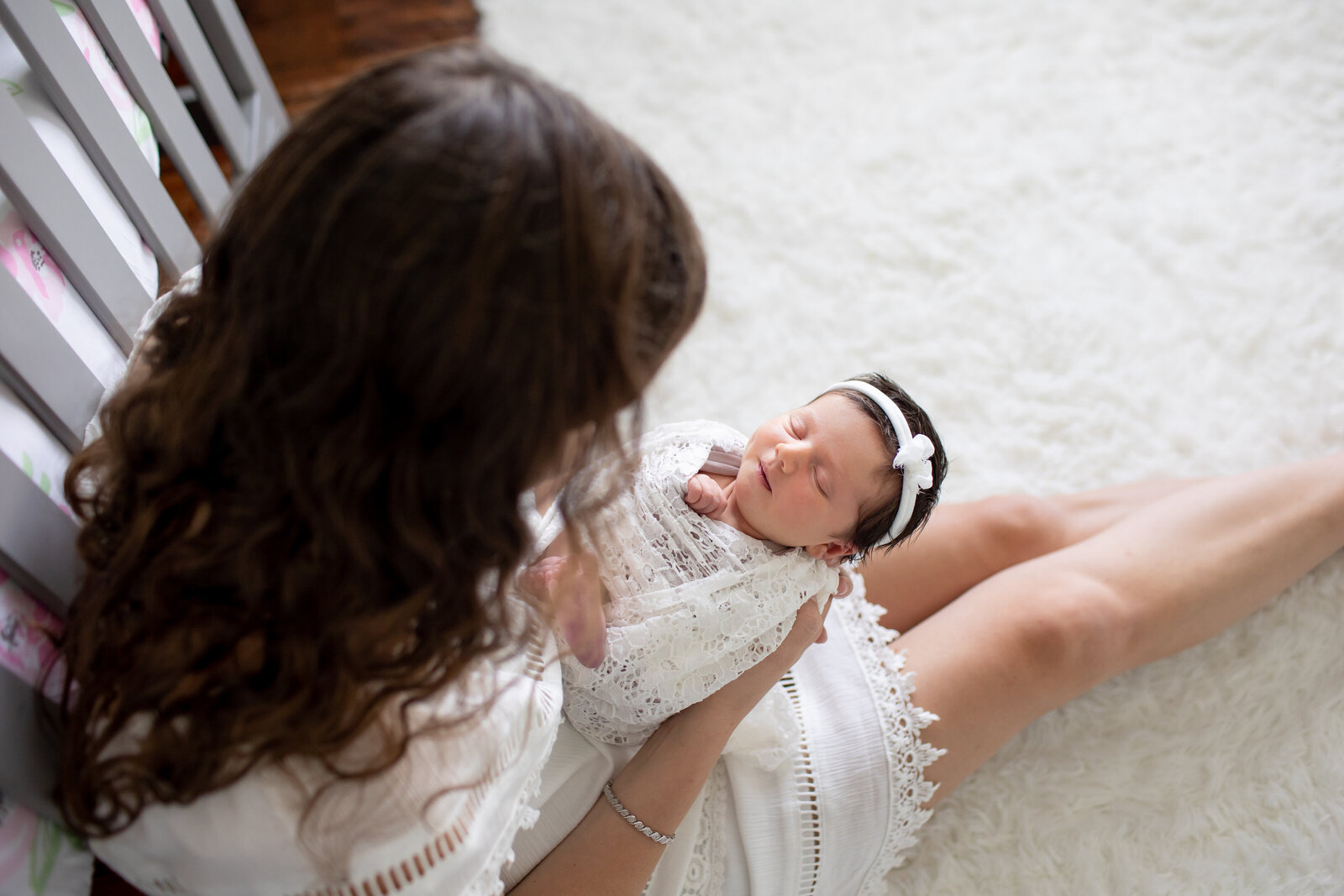 Baby_girl_in-home_newborn_lifestyle_photography_session_frankfort_KY_photographer3