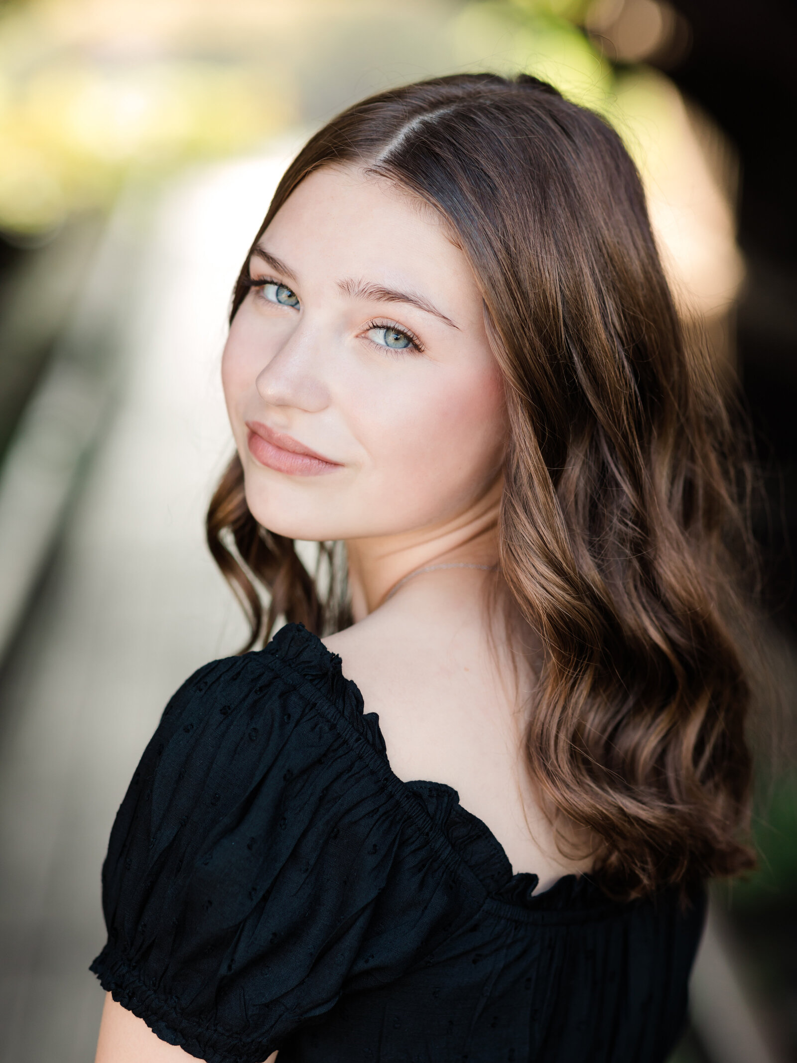 senior girl posing for photos in cleveland, ohio