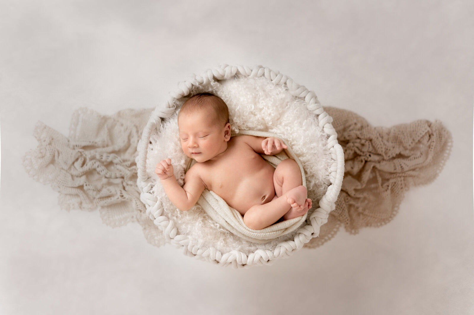 Why invest in a maternity photography session? — Newborn