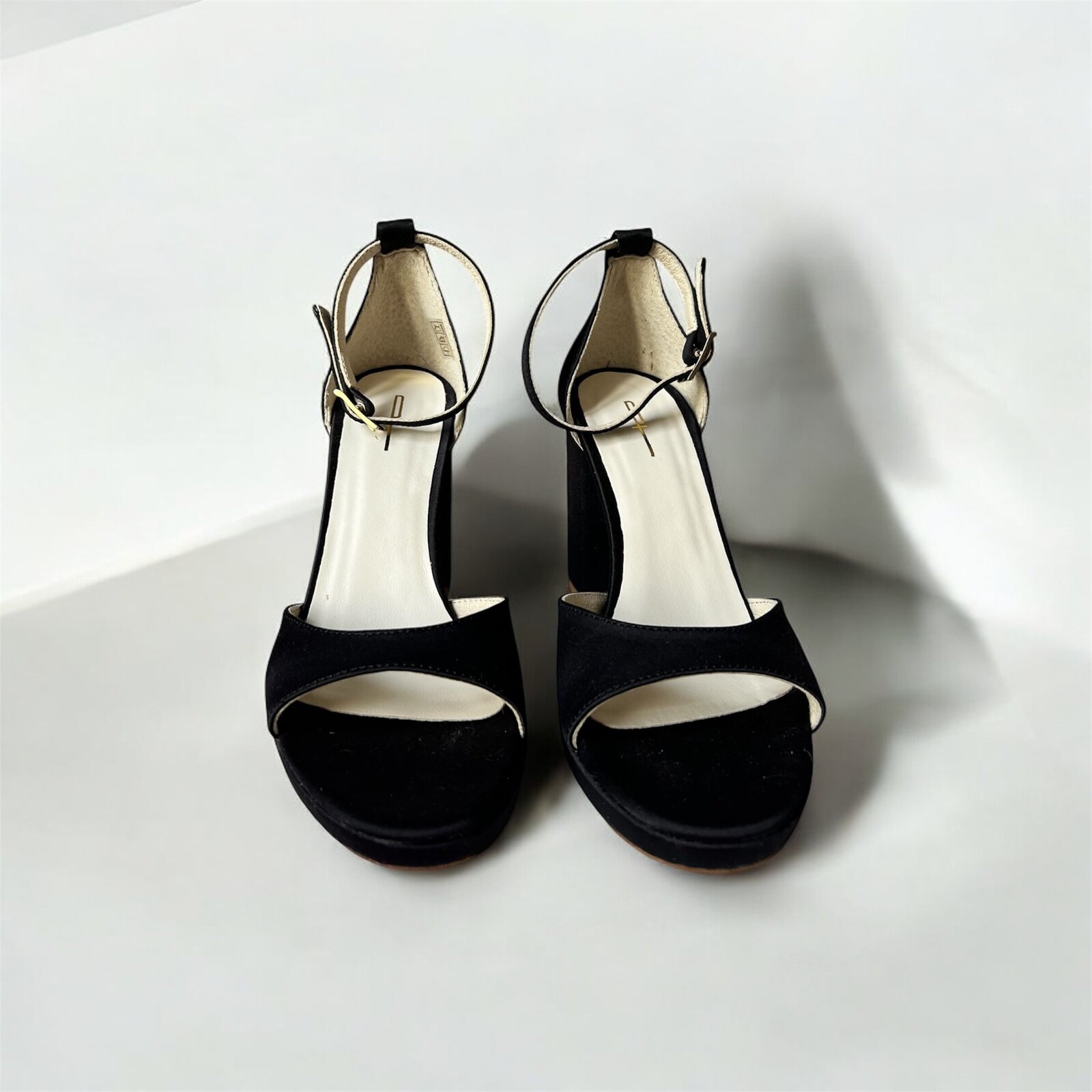 Atelier sandalias invitada