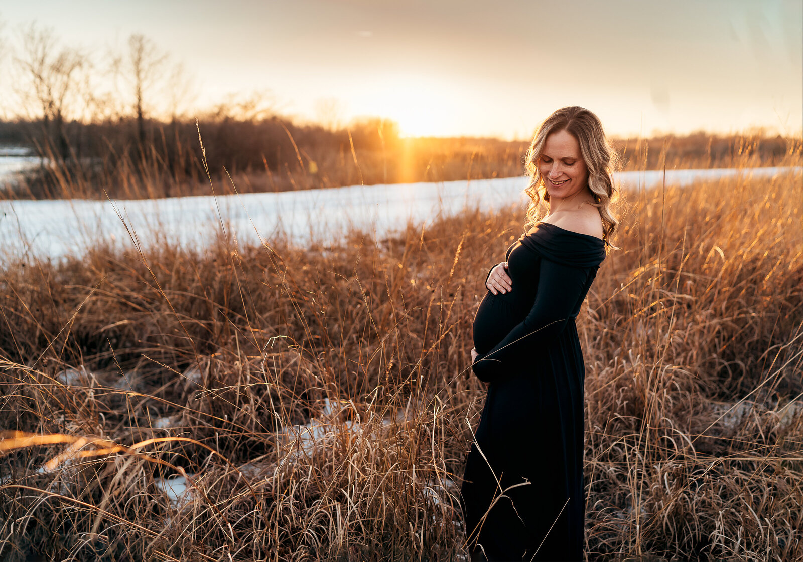 Maternity session shot by St Louis Maternity photographer