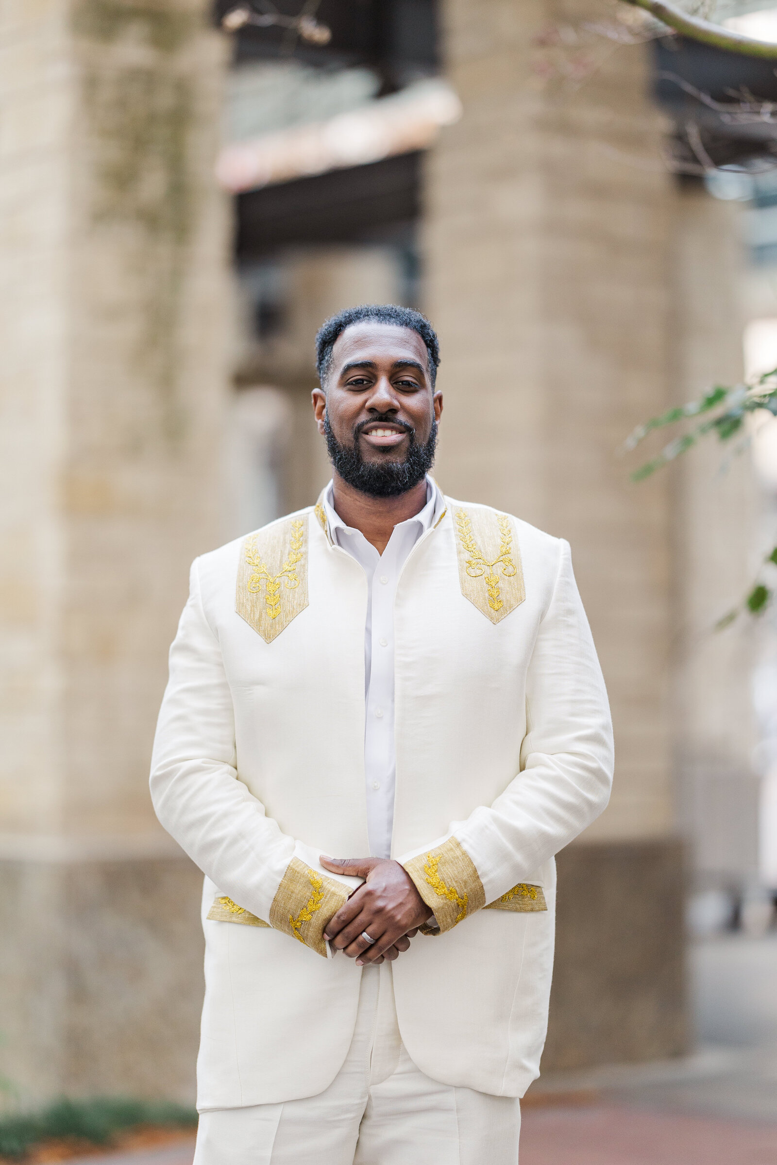 Groom-outdoor-portrait