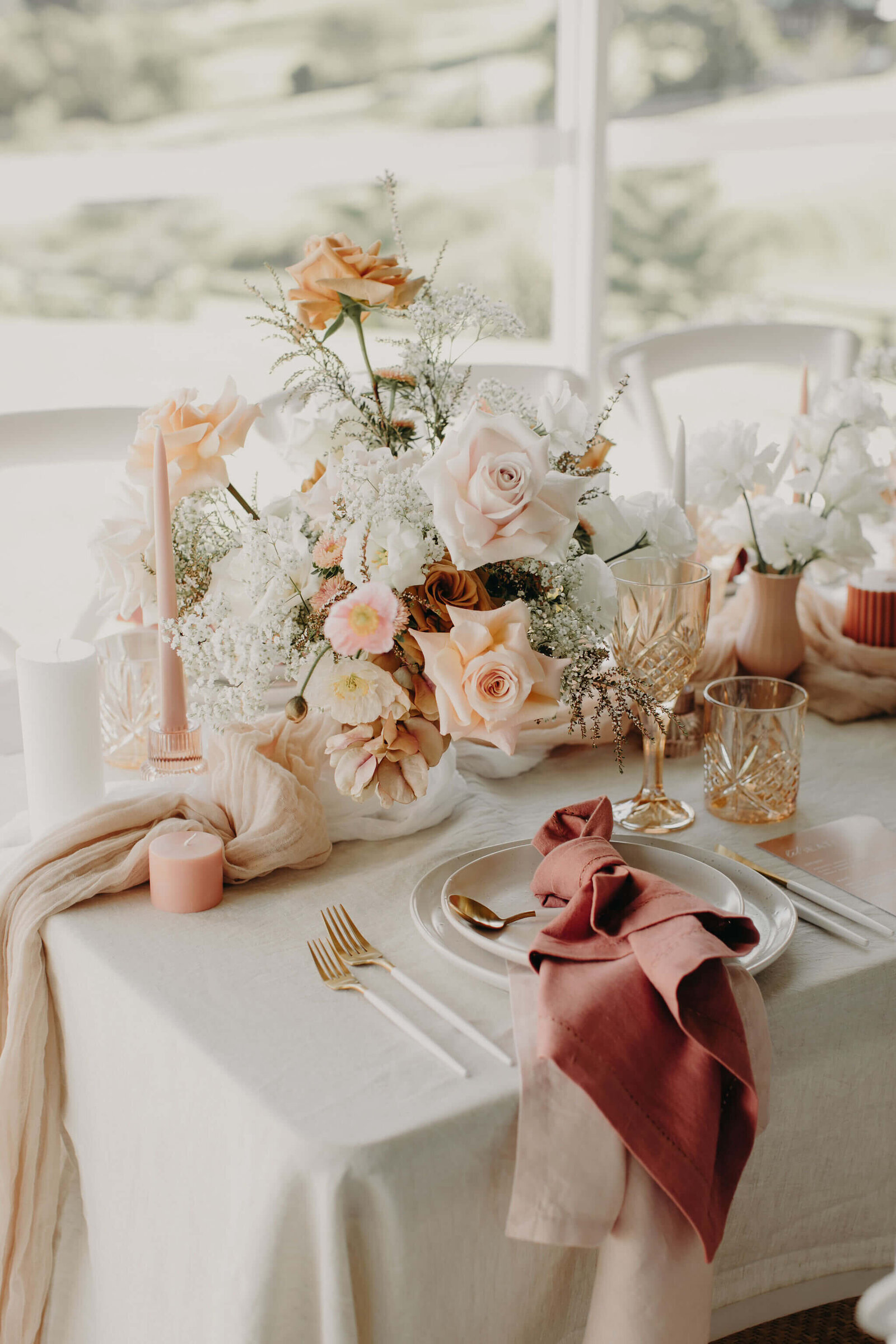 Modern and romantic wedding table centrepiece Sunshine Coast wedding flowers