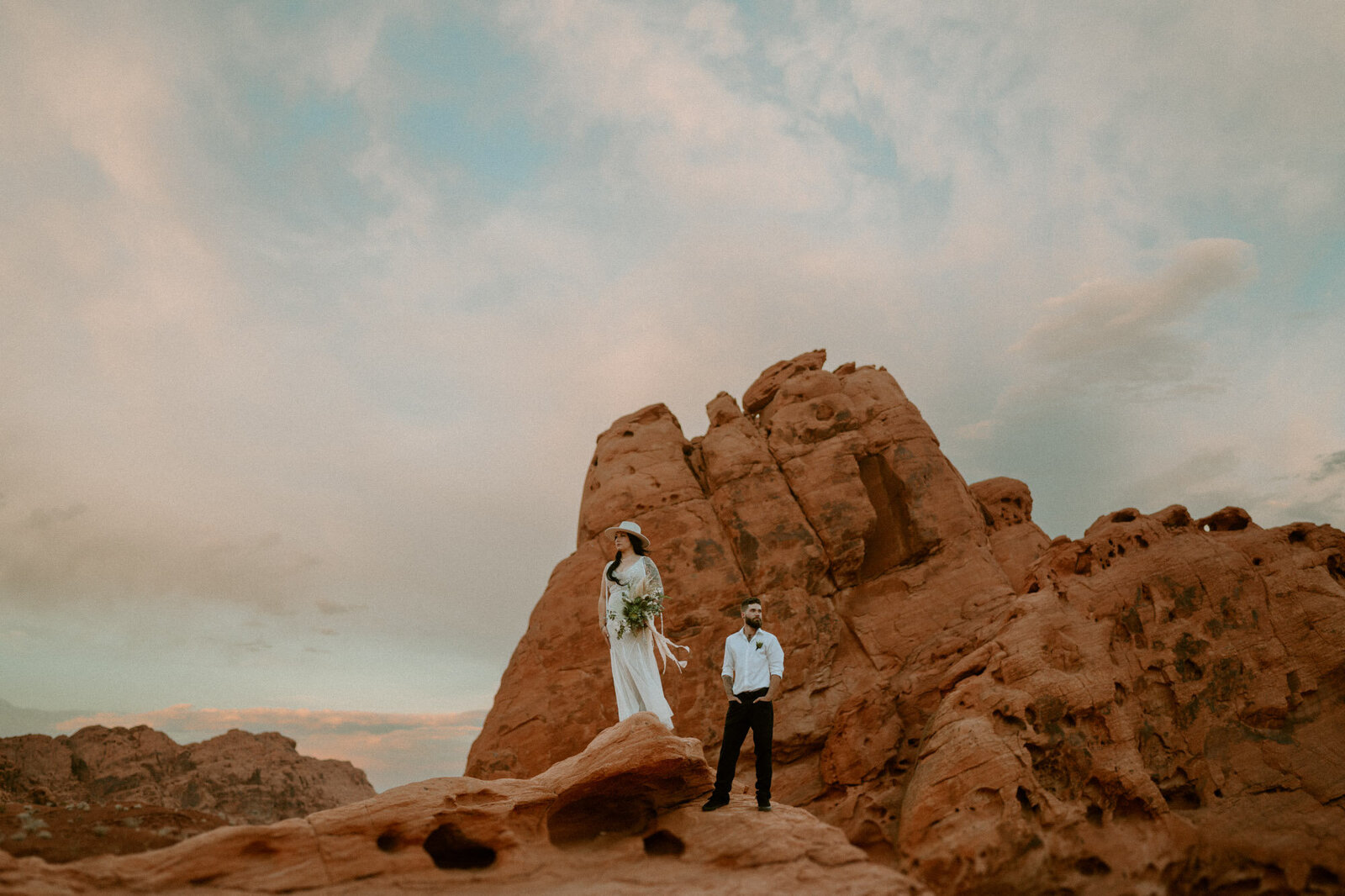 Valley-of-Fire-Elopement-Photography