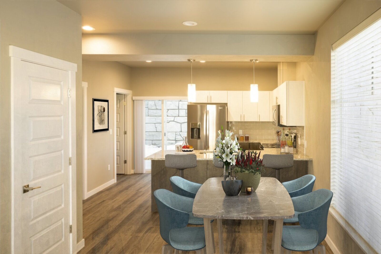 3bdrm - Dining & Kitchen