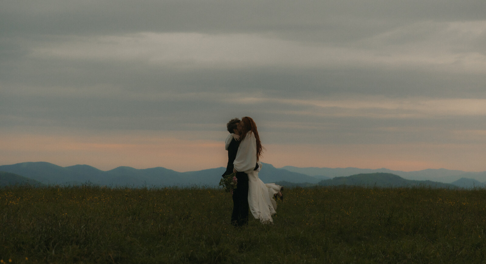 NEW ENGLAND WEDDING PHOTOGRAPHER