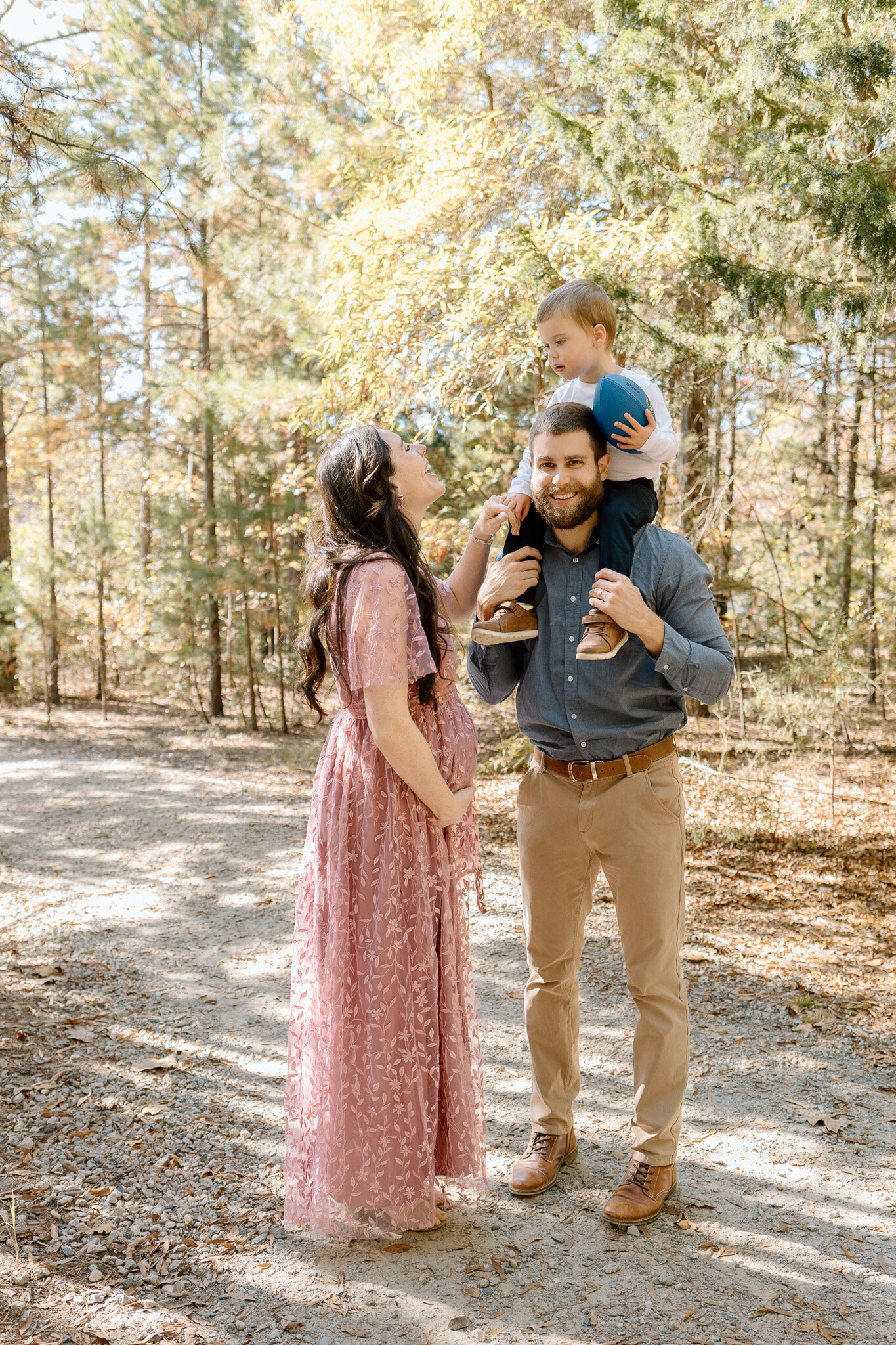 playful-family-maternity-photographer (3)