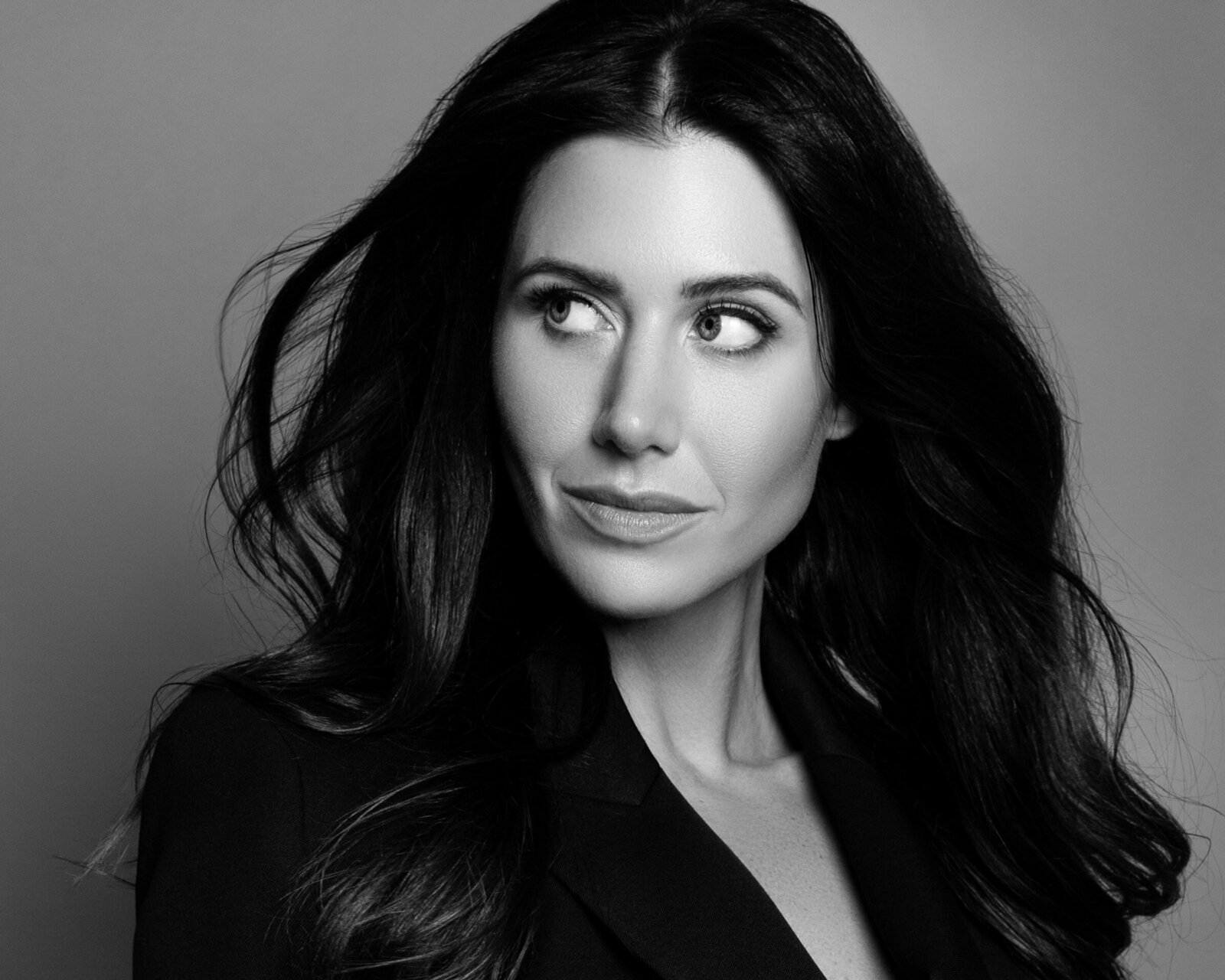 best-portrait-photo-studio-in-jersey-city-by-daisy-rey-photography