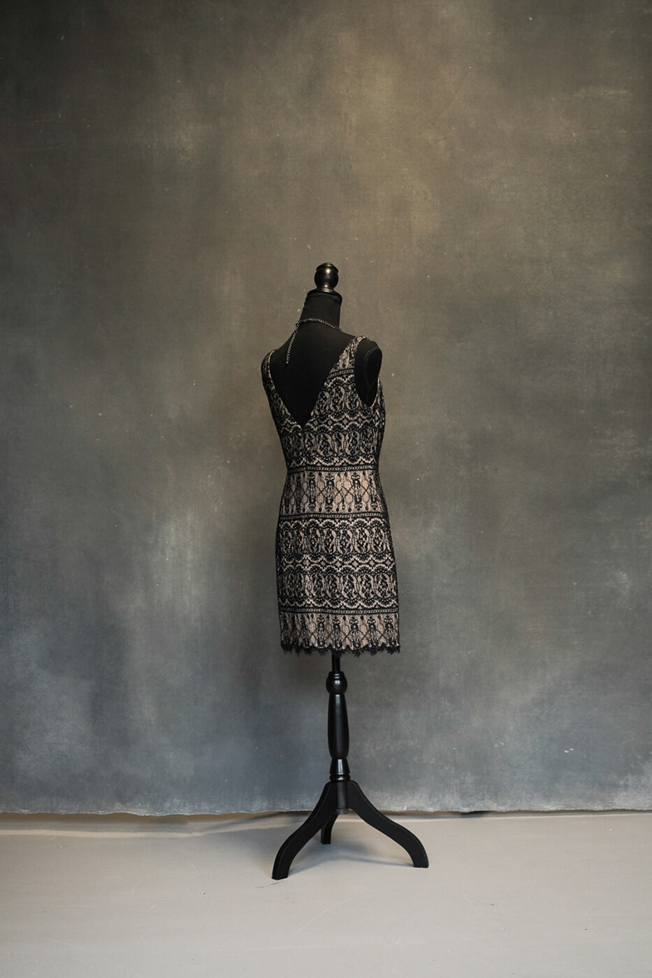 sarasota-photographer-studio-wardrobe-118