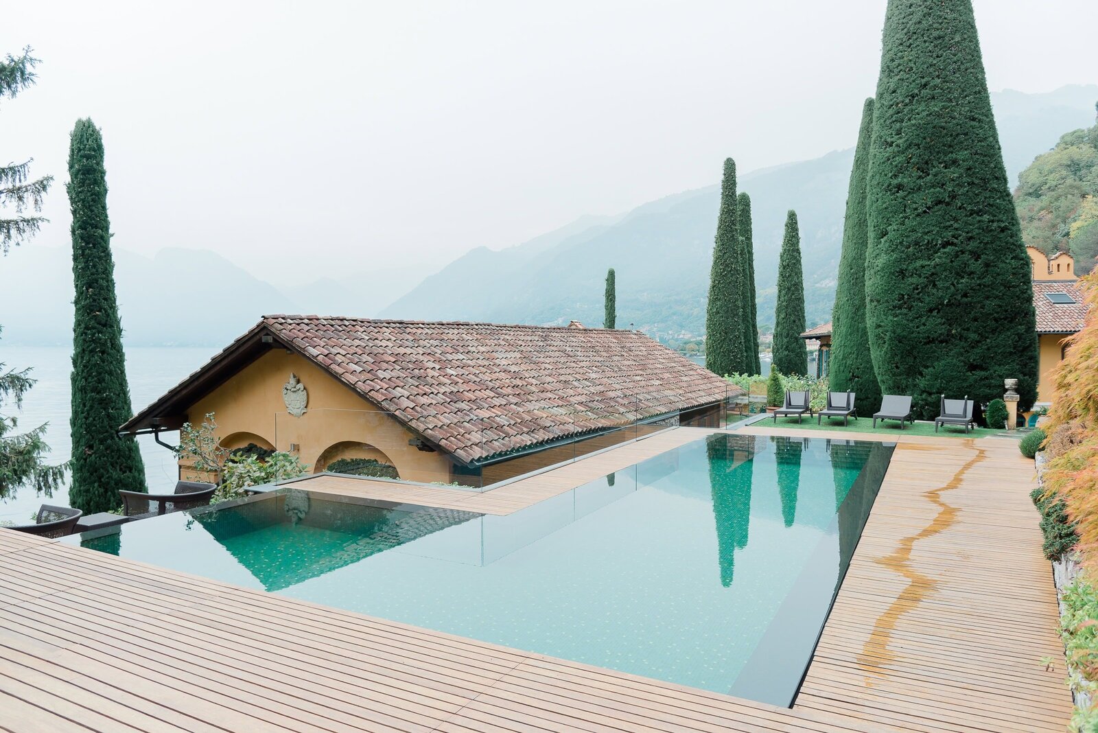 Destination Wedding Photographer Anna Lundgren in Stockholm Wedding in Lake Como Villa La Cassinella elopement_032