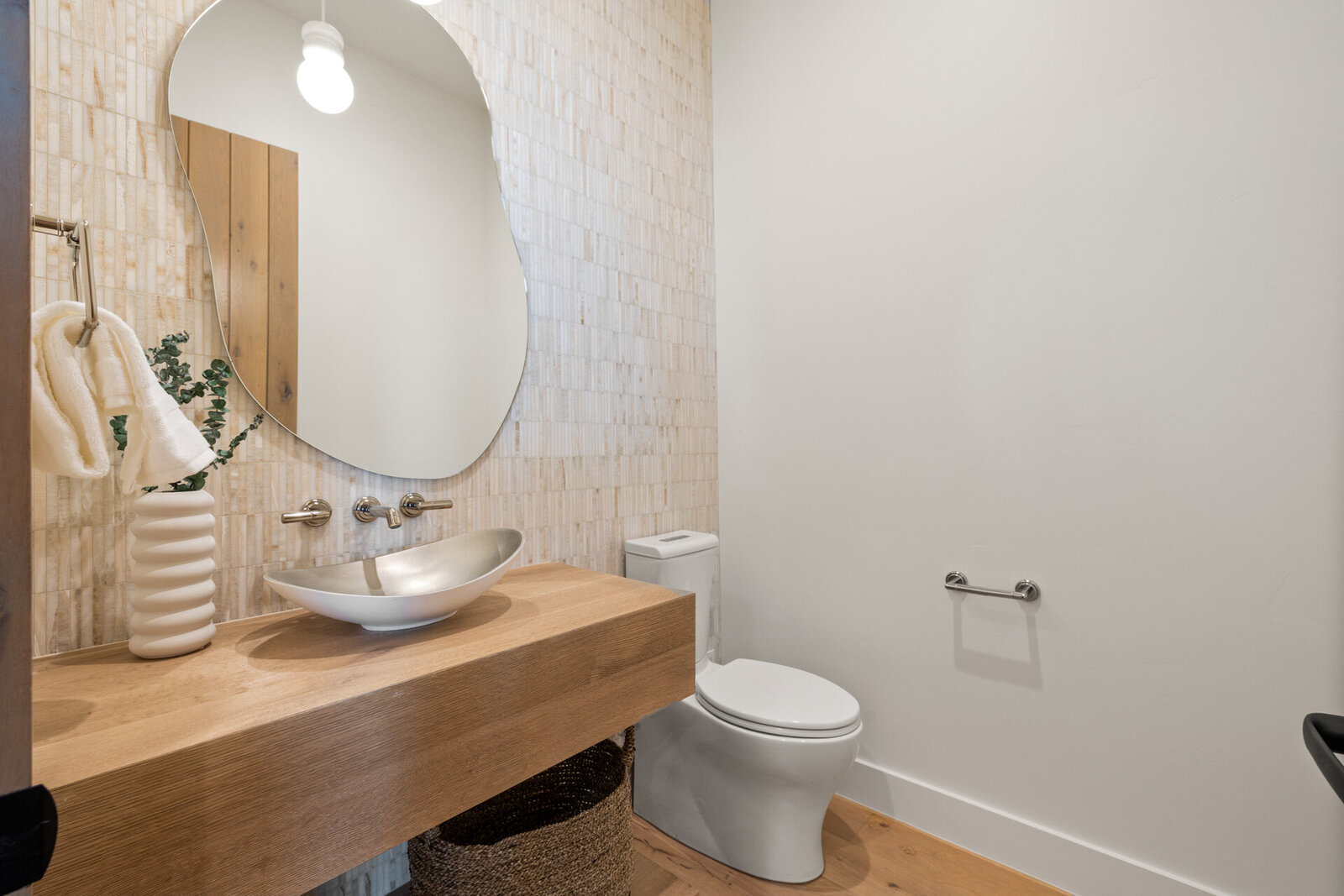 Chalet-and-Co-Park-City-Interior-Designer-organic-modern-bathroom
