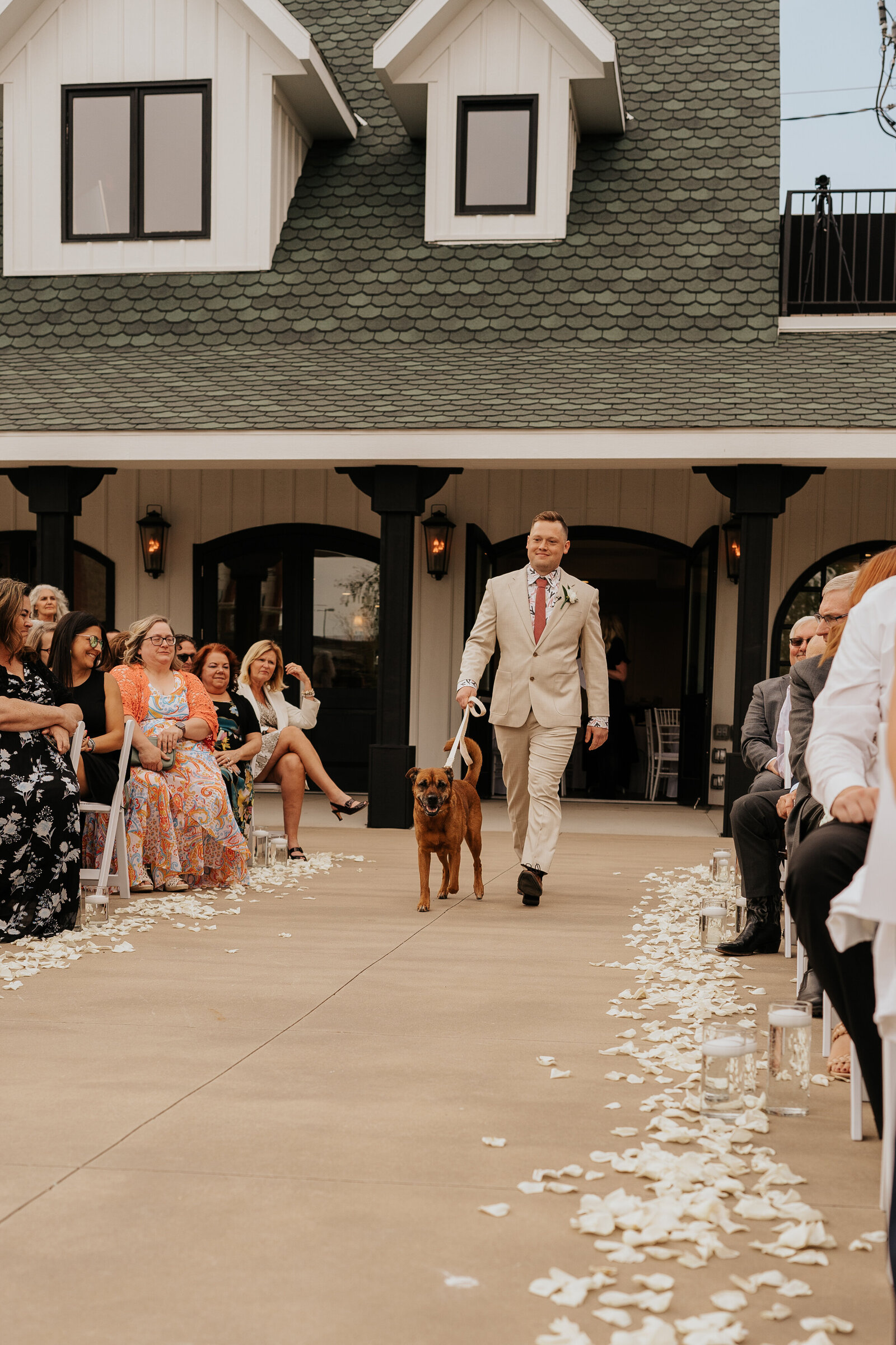 Cedar Rapids wedding photographer - Carriage House Cedar Rapids-143