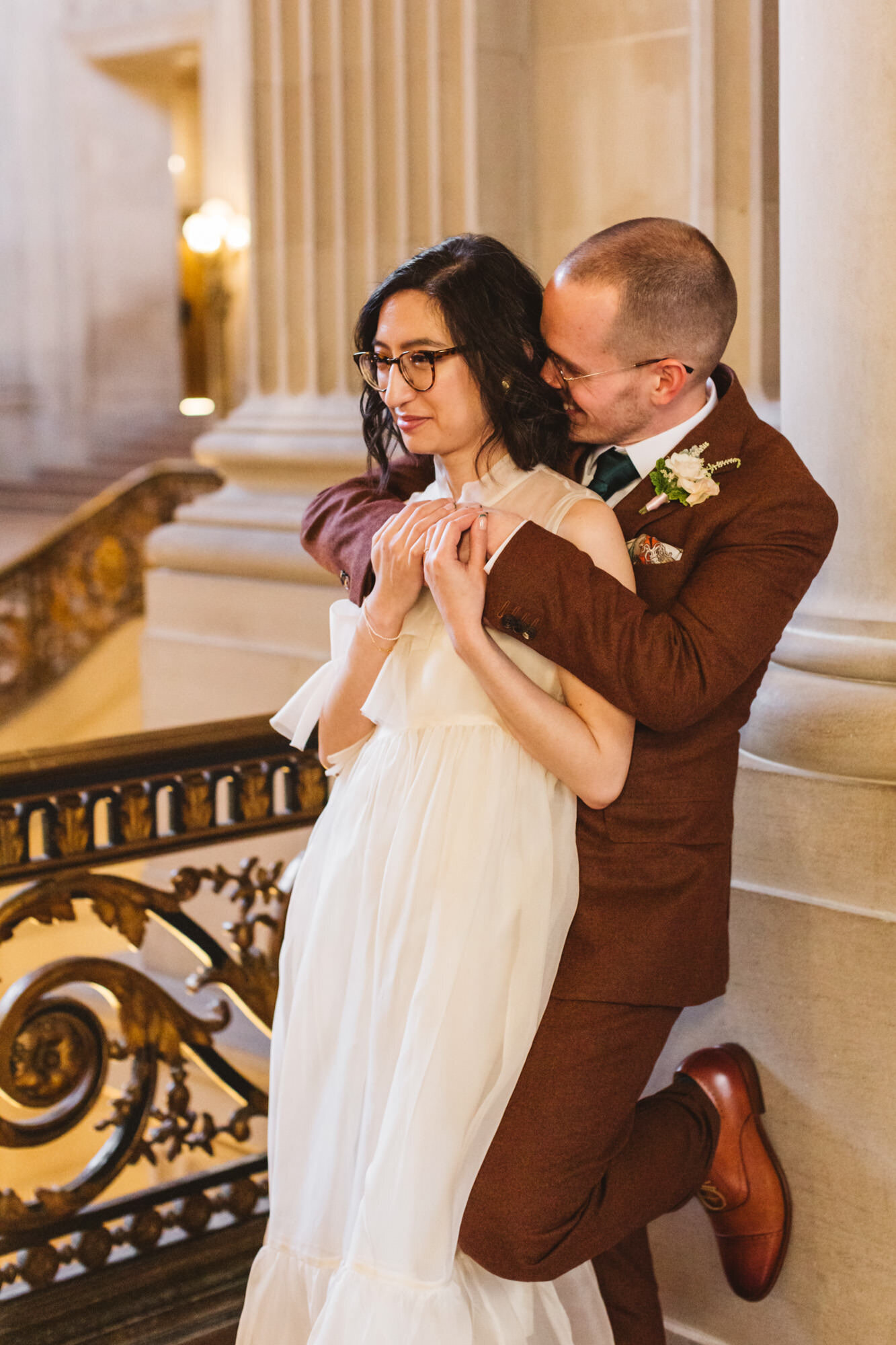 photography of stylish couples at San Francisco City Hall